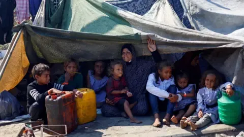Cataclysmic Crisis in Gaza City while Israeli Tanks Push Forward